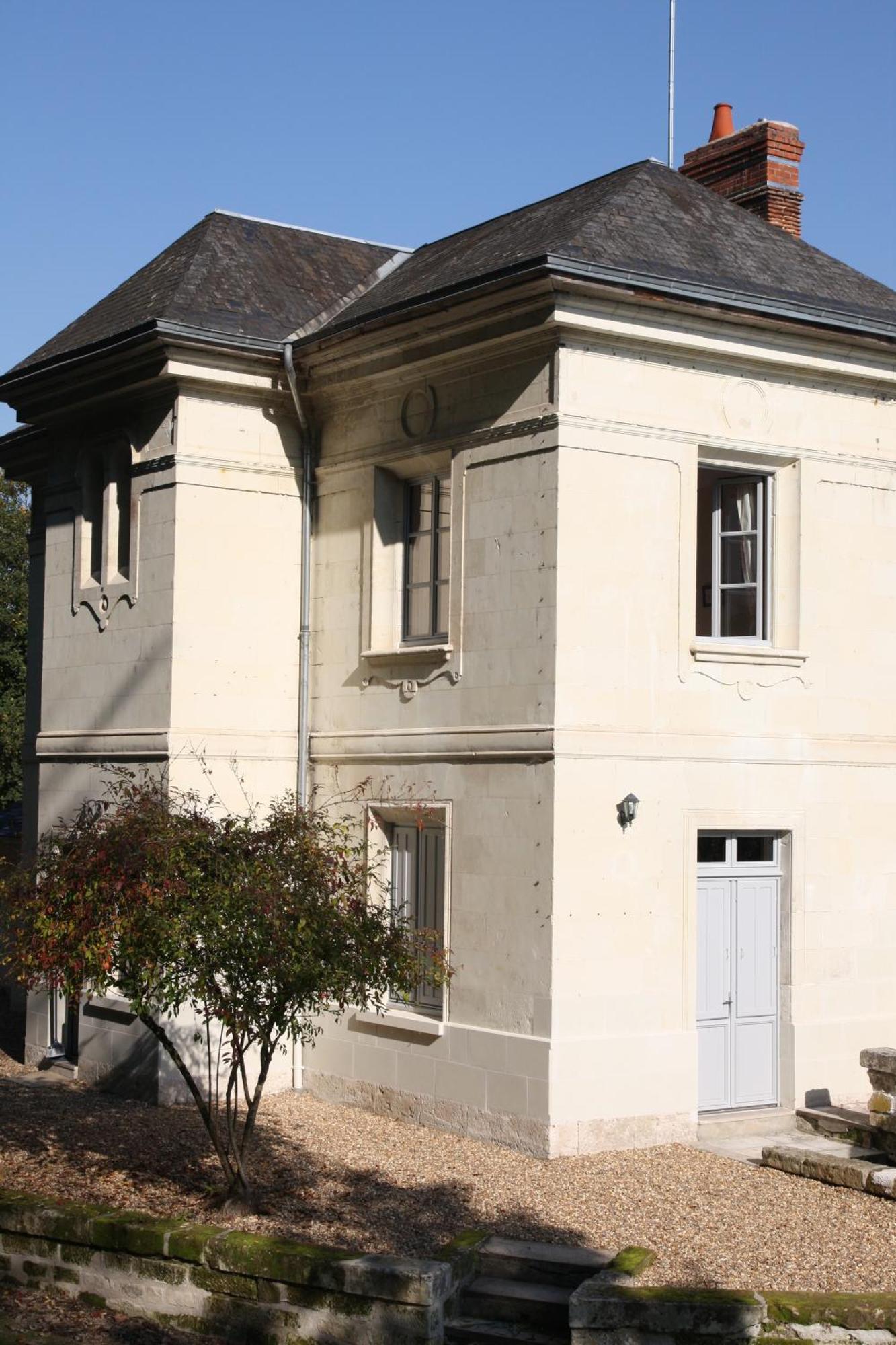 Aux Grilles Du Chateau De Saint-aignan, A 2km De Beauval, Les Maisons De Sidonie Et Leonard Holiday home *